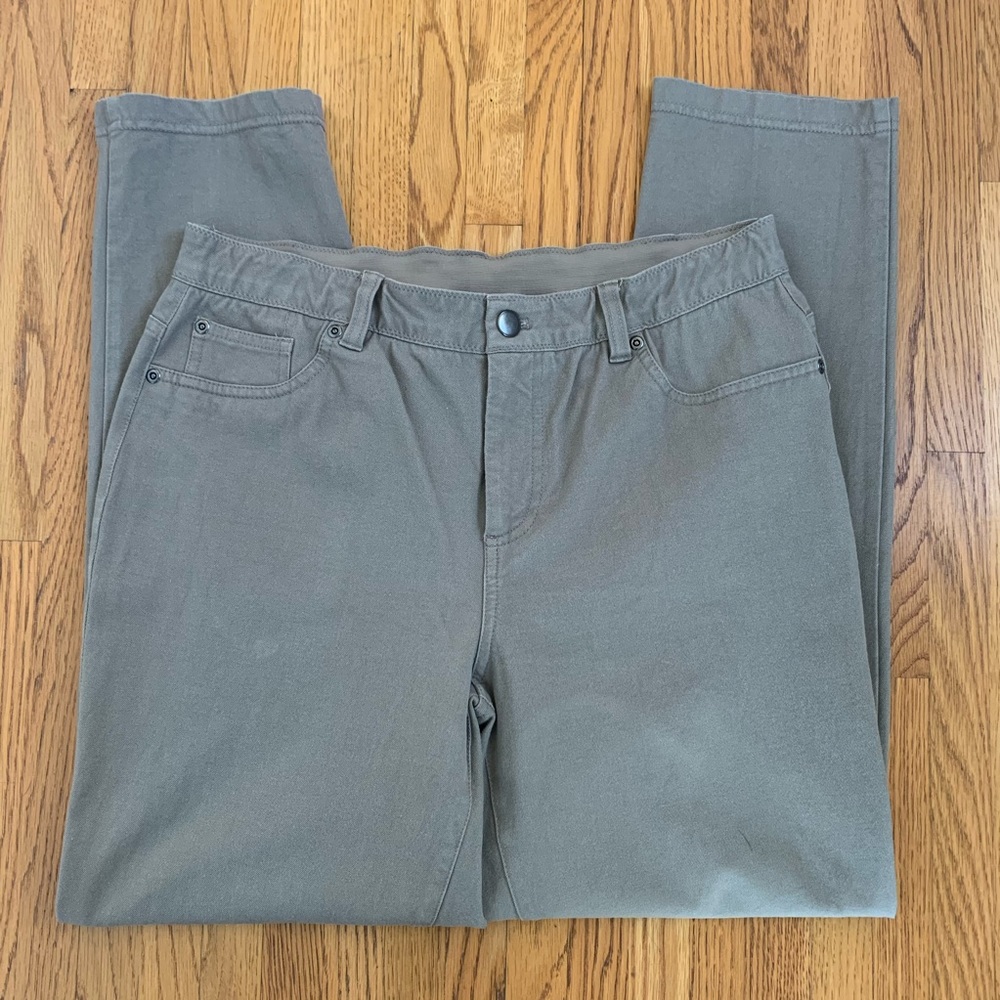 Chico’s Stretchy Ankle-Length Pants
